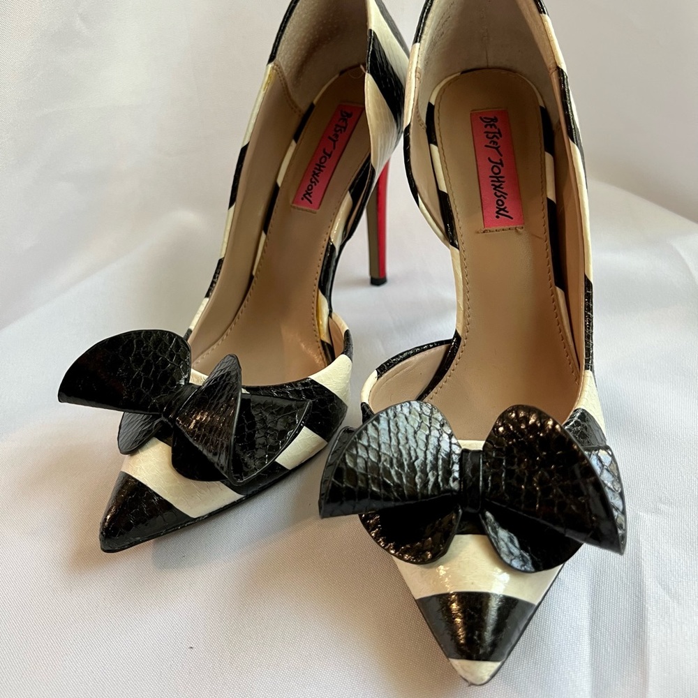 Betsey Johnson Black White Striped Red Heel